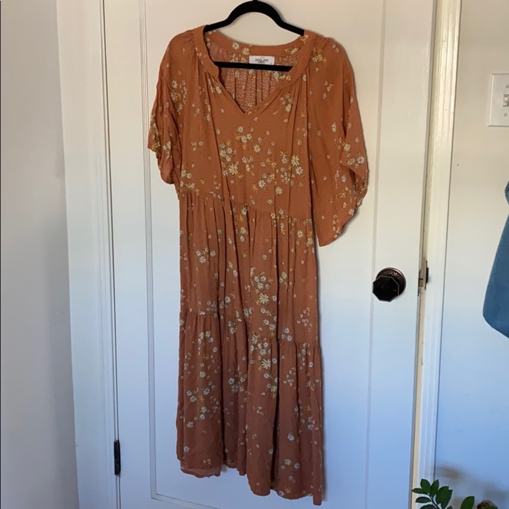 Floral Carly Jean comfortable dress NWOT